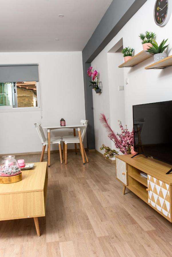Valdivian Flat 18 Appartement Larnaca Buitenkant foto