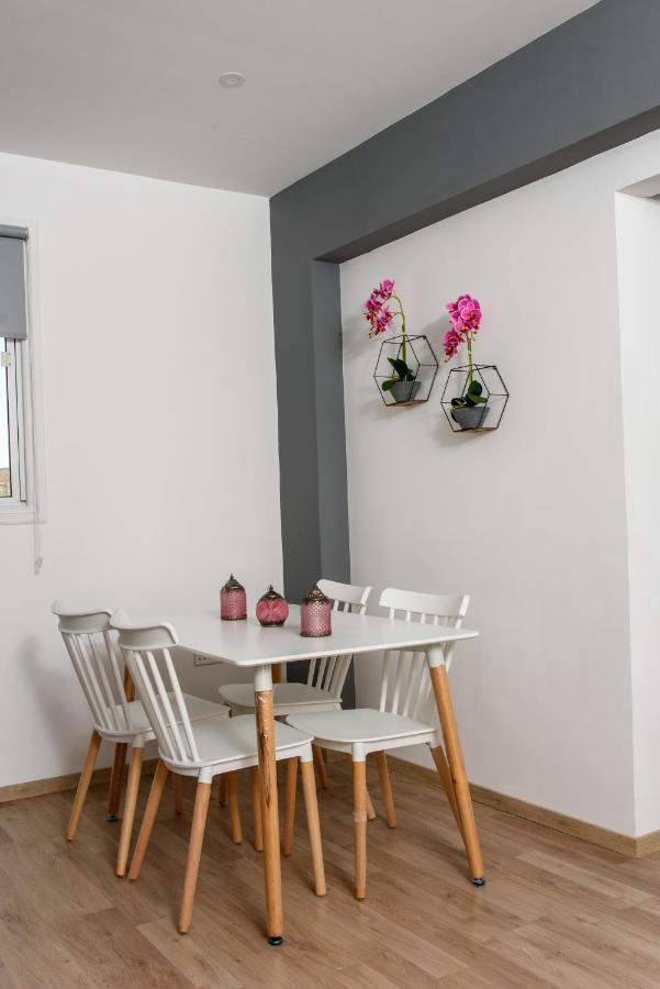 Valdivian Flat 18 Appartement Larnaca Buitenkant foto